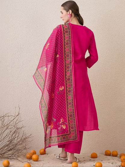 Women Floral Regular Thread Work Kurta with Trousers & With Dupatta