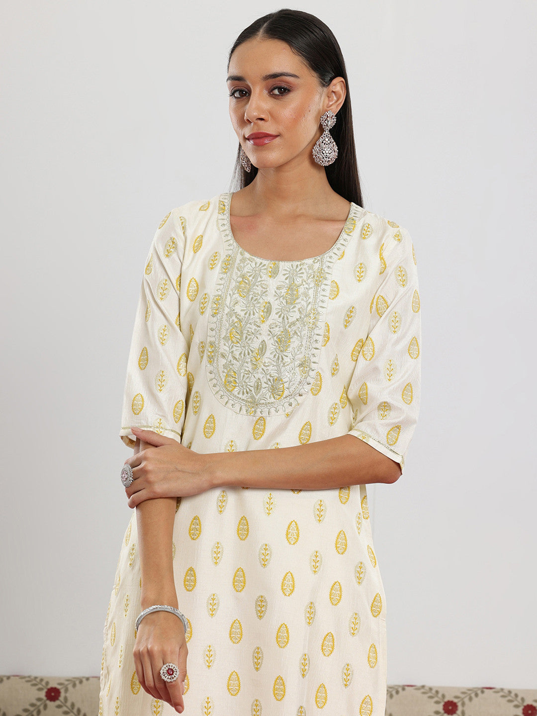 Women Ethnic Motifs Printed Regular Sequinned Kurta with Trousers & With Dupatta