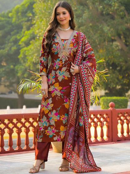 Dhiyona KL Women Floral Printed Regular Thread Work Kurta with Trousers & With Dupatta