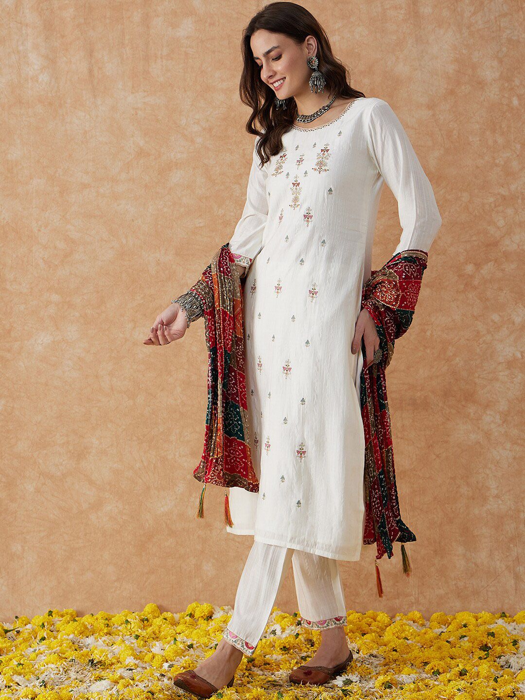Dhiyona SN Women's White Ethnic Motifs Embroidered Thread Work Straight Kurta & Trouser With Dupatta