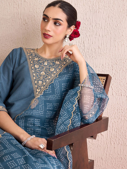 Women Bandhani Embroidered Regular Gotta Patti Kurta with Trousers & With Dupatta