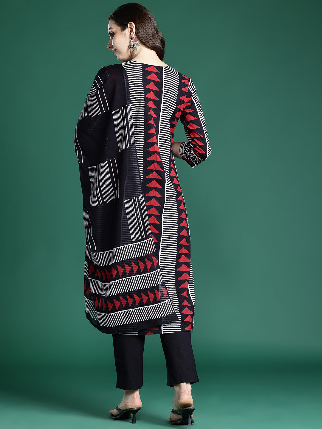 Printed Regular Thread Work Pure Cotton Kurta with Trousers & With Dupatta