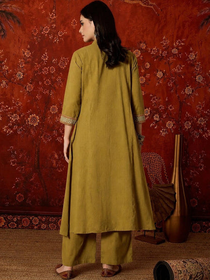 Women Floral Embroidered Empire Thread Work Kurta with Palazzos