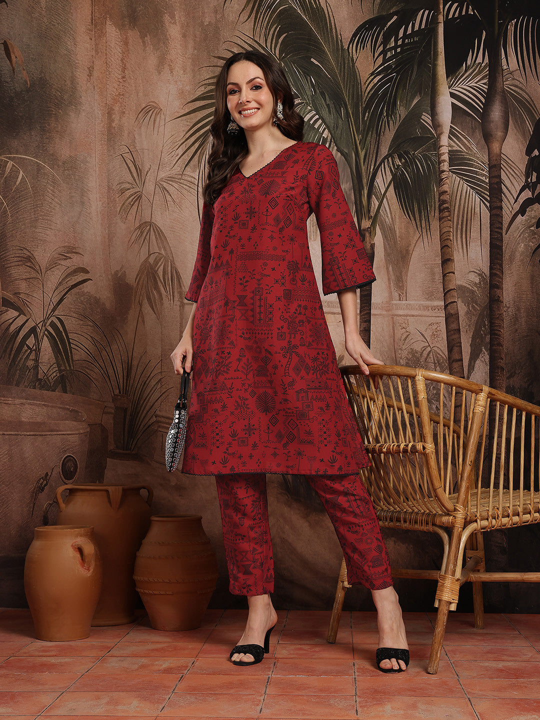 Women Tribal Printed Kurta with Trousers