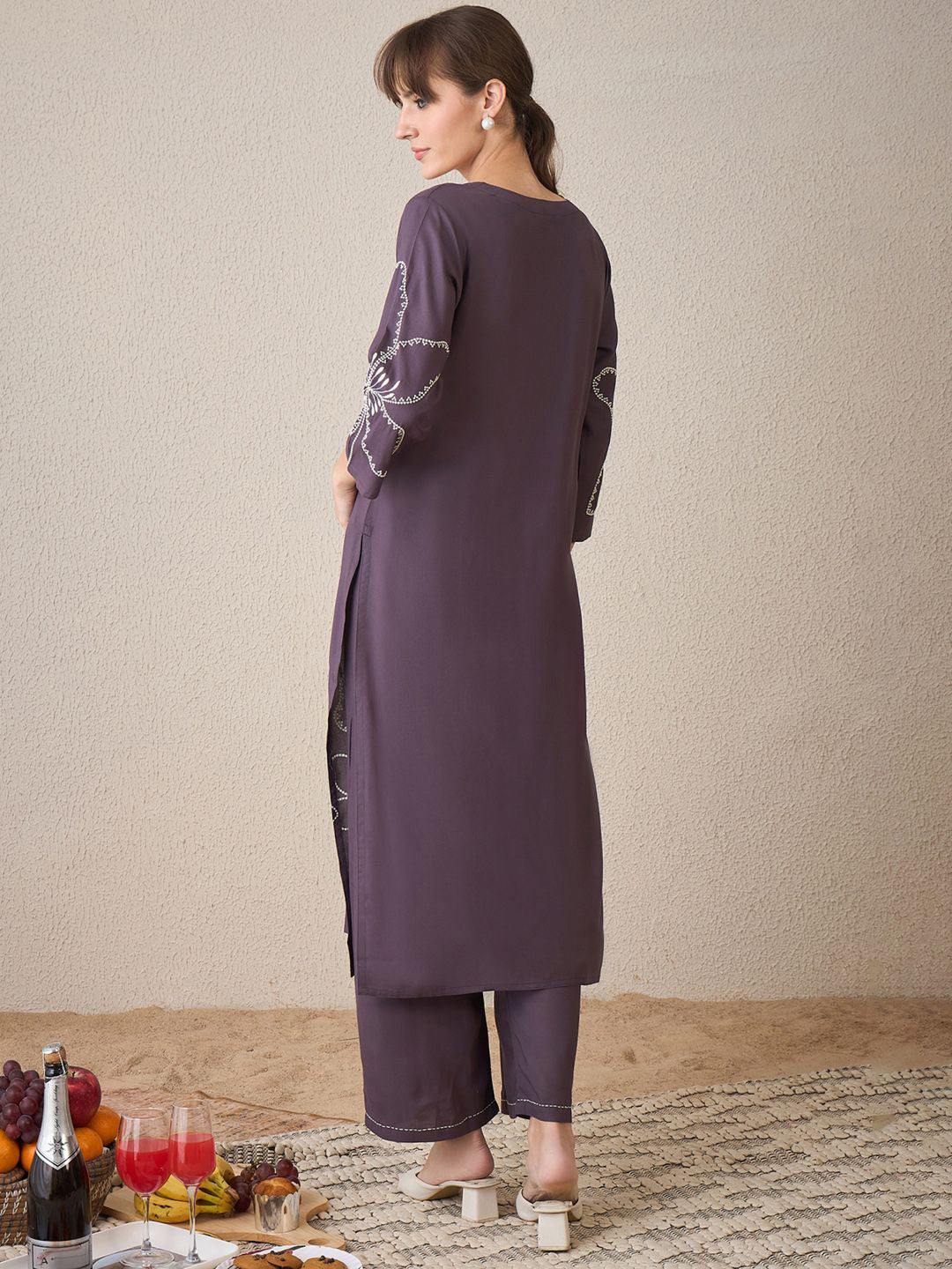 Women Floral Embroidered Regular Thread Work Kurta with Palazzos