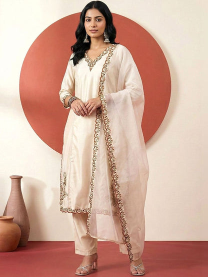 Dhiyona CH Women Ethnic Motifs Embroidered Regular Thread Work Kurta with Trousers & With Dupatta