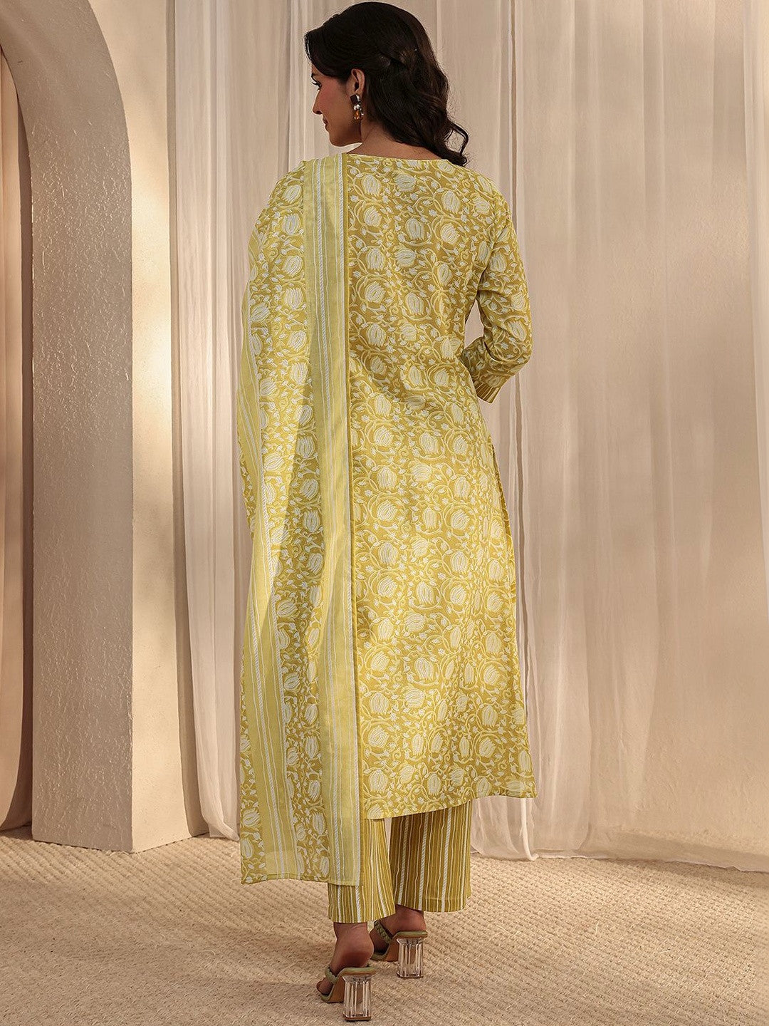 Women Floral Printed Regular Mirror Work Kurta with Trousers & With Dupatta