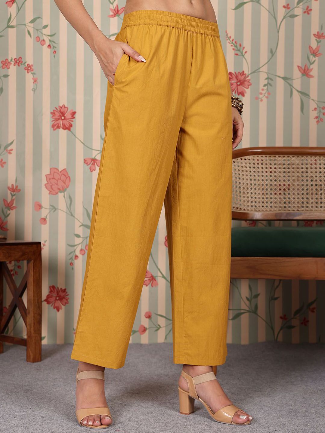 Dhiyona OD  Women Floral Printed Regular Kurta with Palazzos & With Dupatta