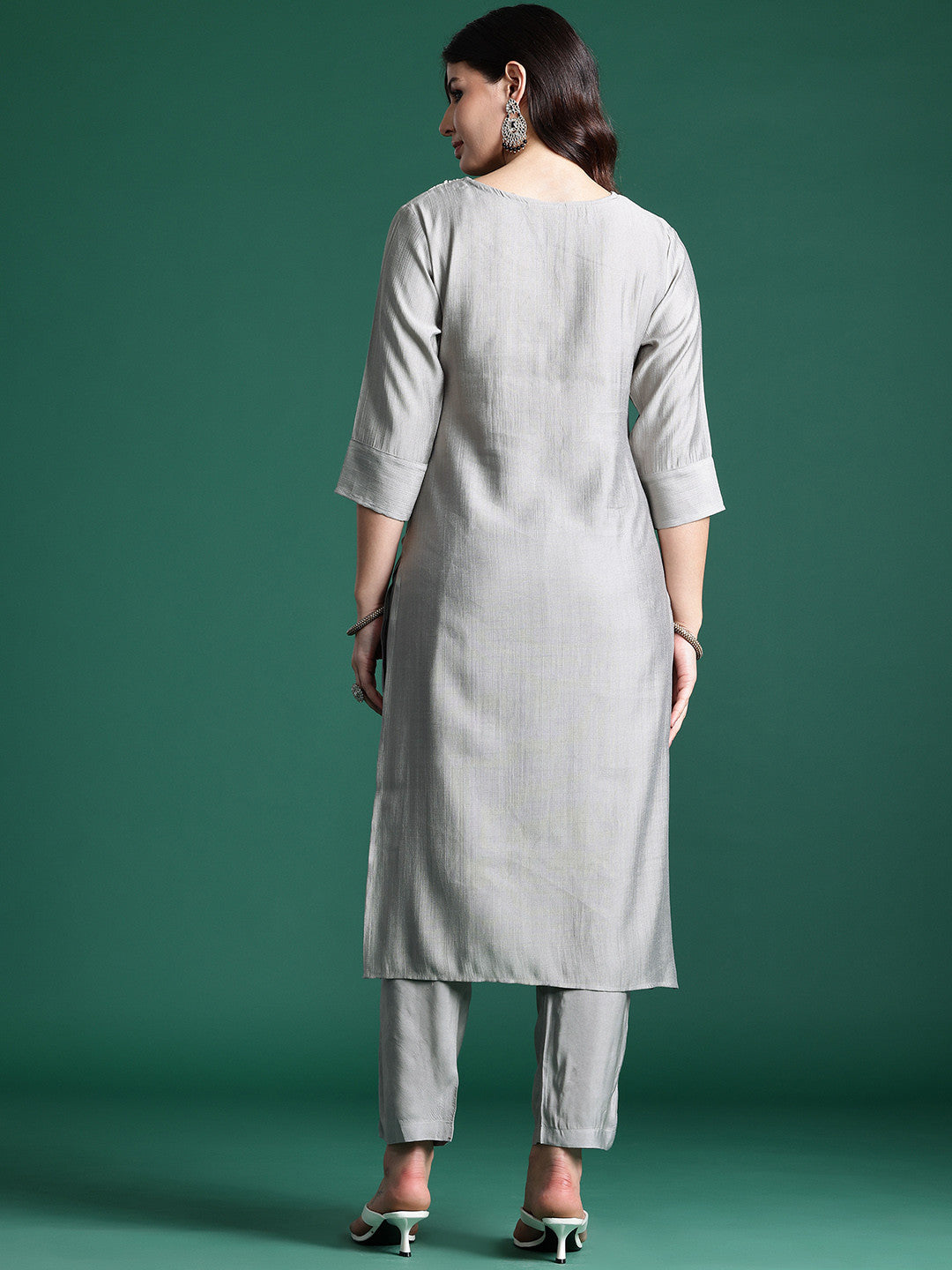 Ethnic Motifs Embroidered Thread Work Kurta with Trousers