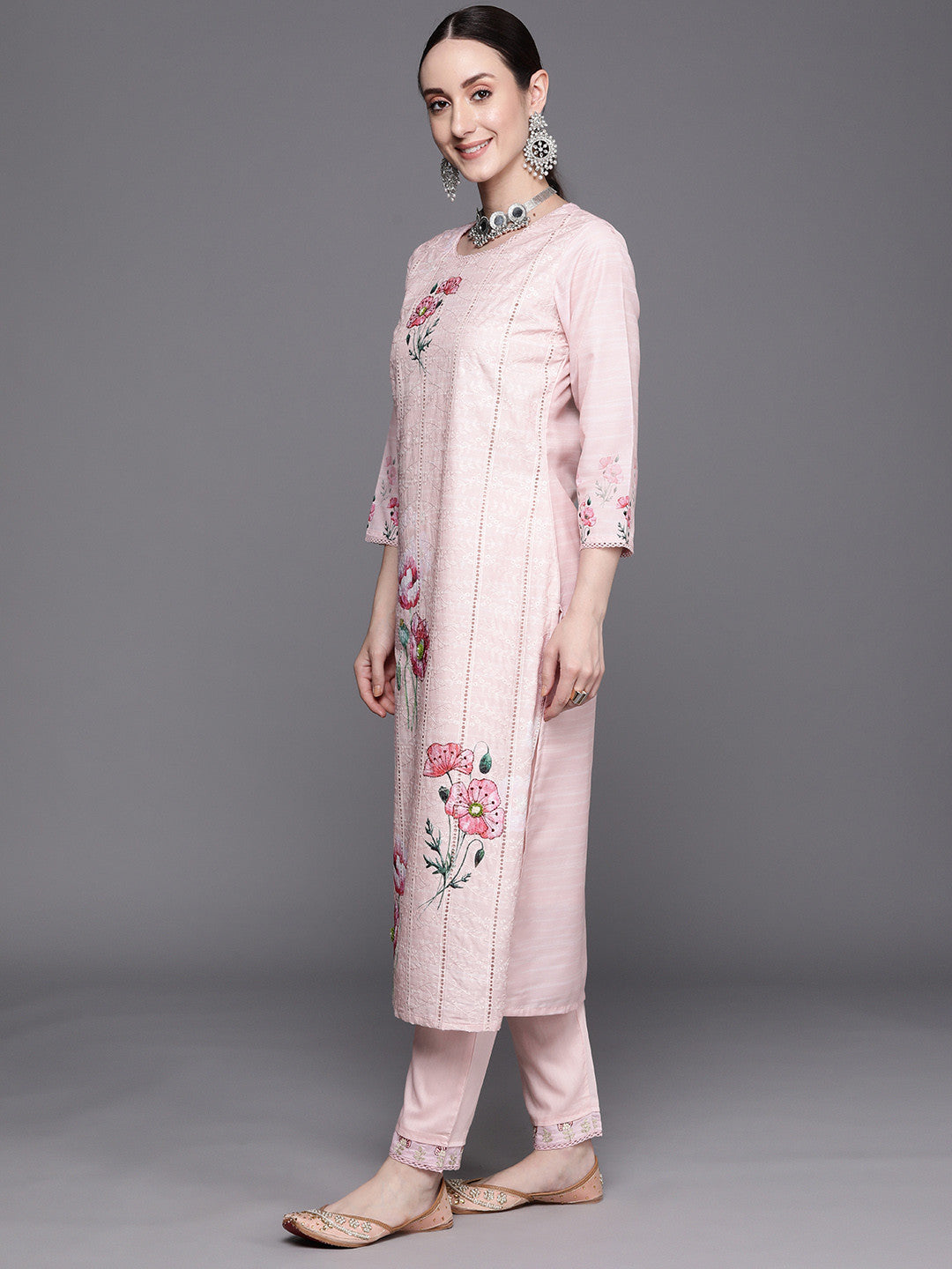 Floral Embroidered Regular Thread Work Pure Cotton Kurta With Trousers & Dupatta