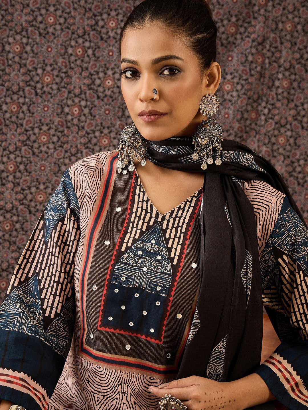Women Ethnic Motifs Printed Regular Beads and Stones Pure Cotton Kurta with Trousers & With Dupatta