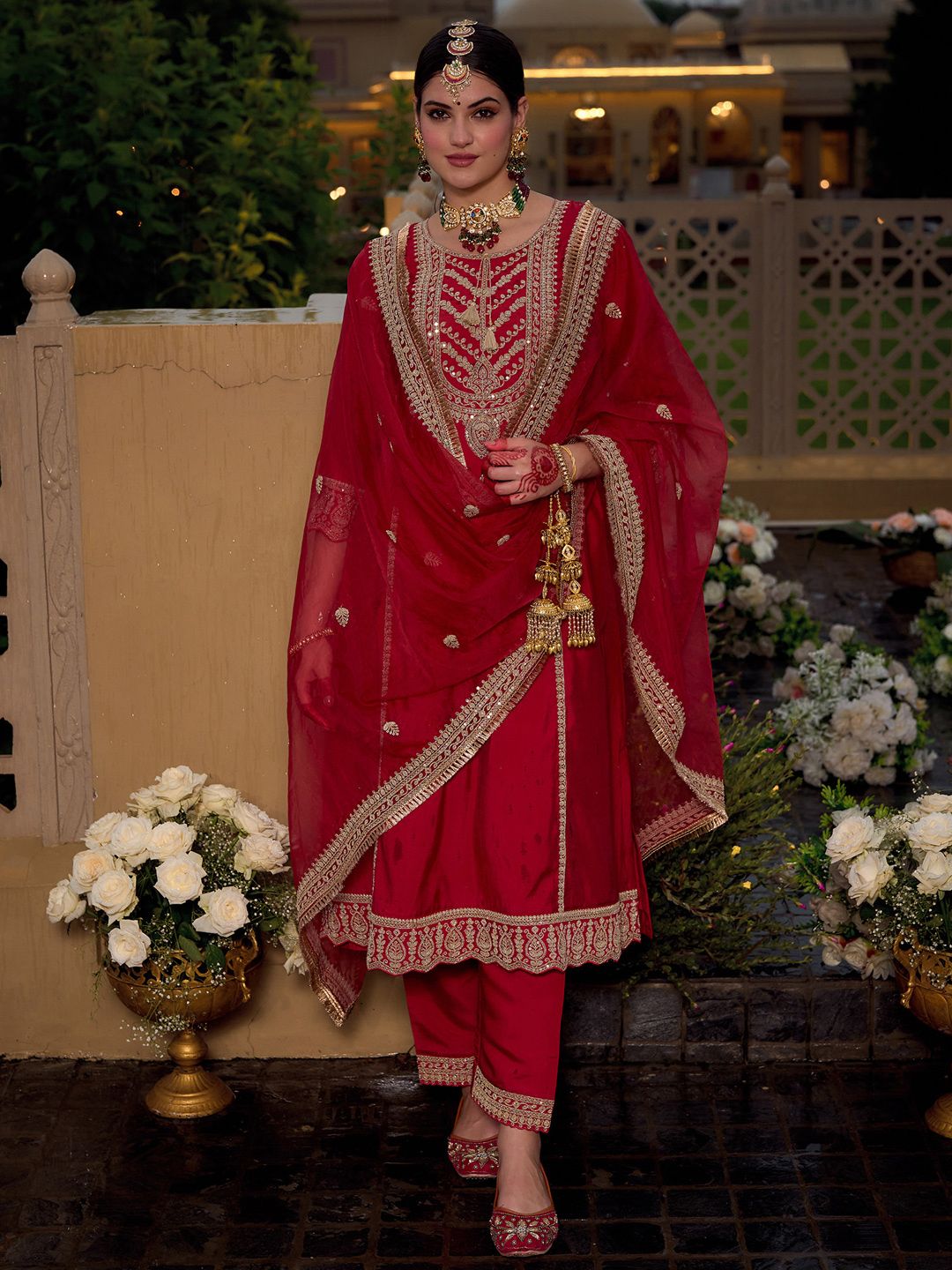 Dhiyona IE Ethnic Motifs Embroidered Panelled Kurta With Trousers & Dupatta