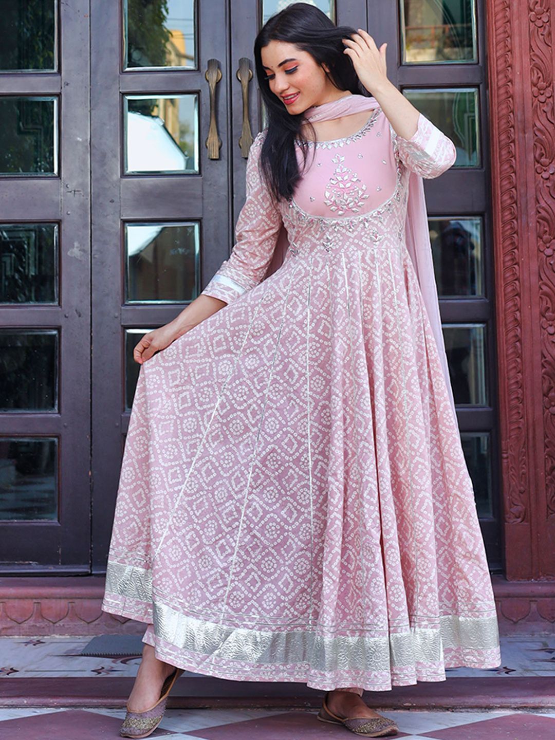 Dhiyona KL Bandhani Printed Gotta Patti Pure Cotton Kurta With Trousers & Dupatta