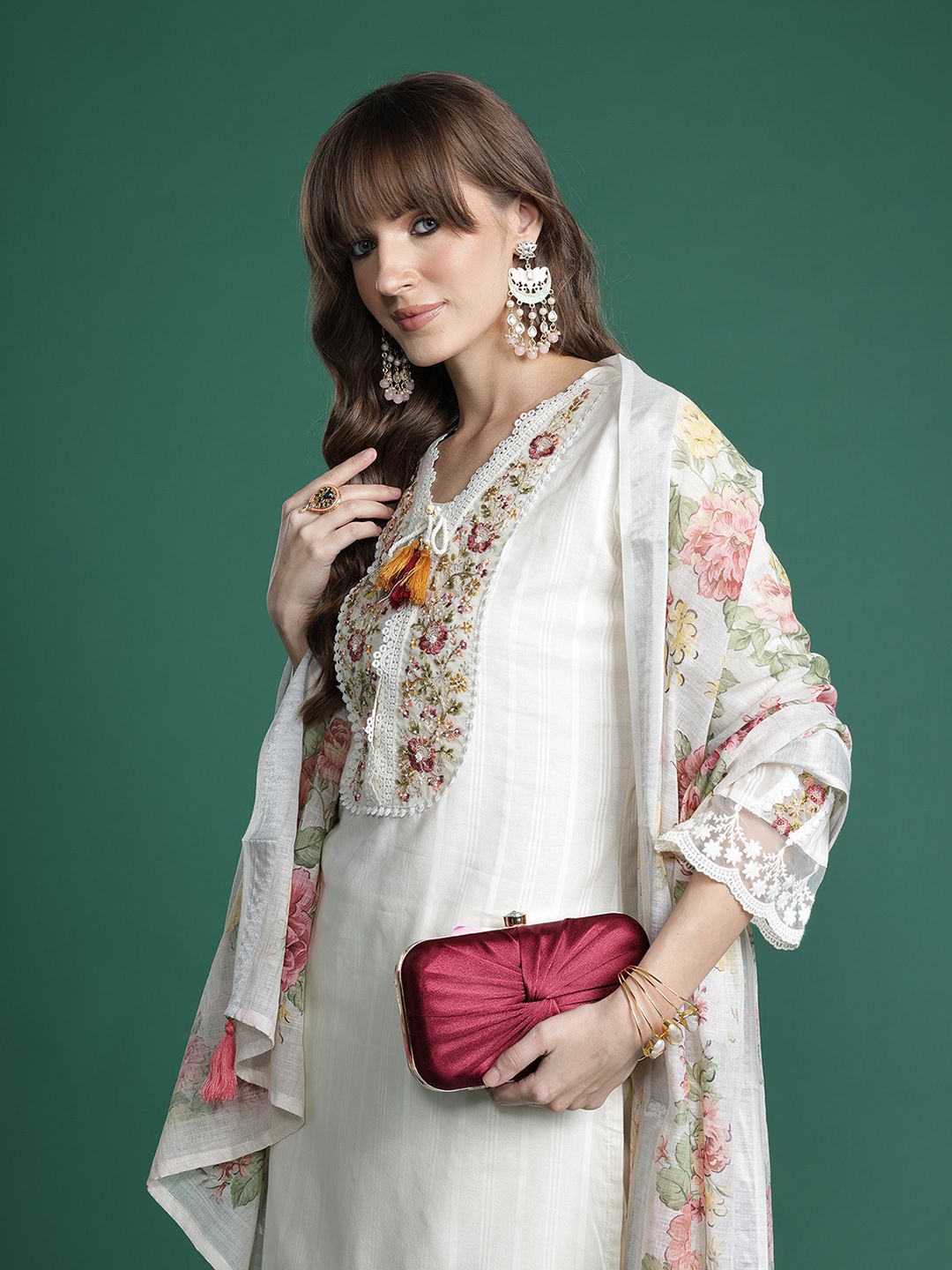Dhiyona IE Floral Embroidered Regular Linen Kurta with Trousers & Dupatta