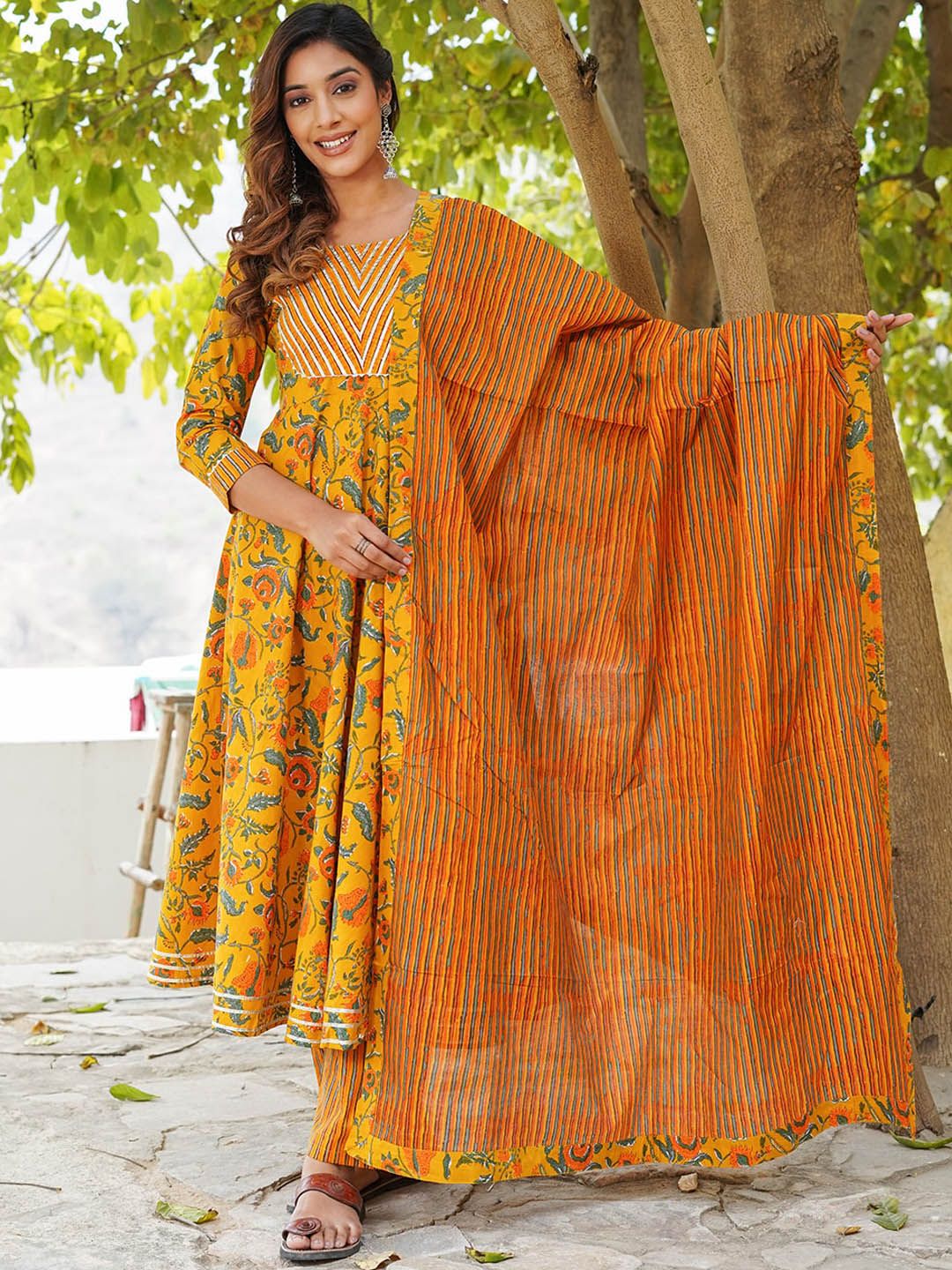 Dhiyona KL Floral Printed Gotta Patti Pure Cotton Kurta with Trousers & Dupatta