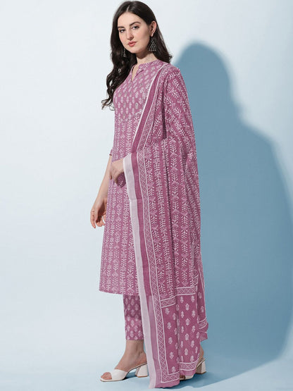 Dhiyona KL Women Plus Size Pink Ethnic Pure Cotton Kurta with Trousers & With Dupatta