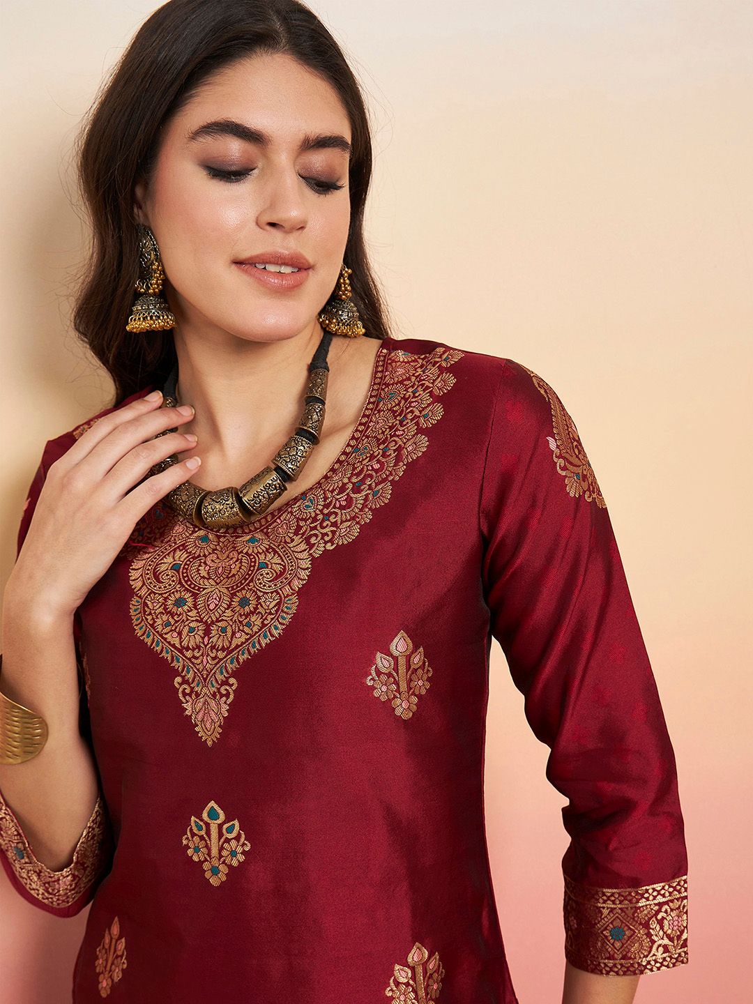 Dhiyona IE Women Maroon & Gold-Toned Ethnic Motifs Woven Design Kurta with Palazzos