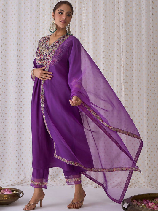Dhiyona IE Floral Embroidered V-Neck Liva Kurta with Trousers & Dupatta
