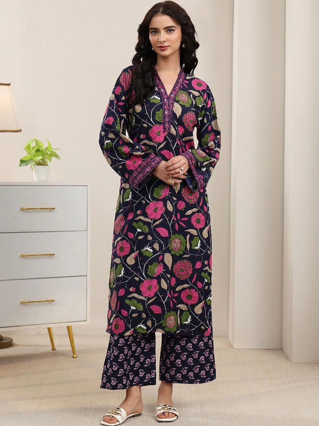 Women Floral Printed Regular Kurta with Palazzos