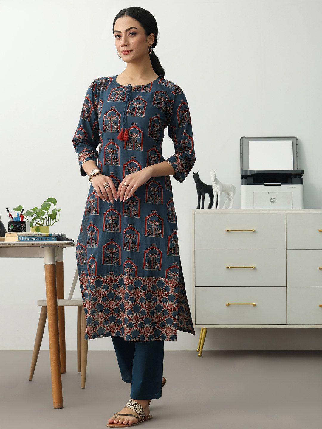 Women Ethnic Motifs Printed Regular Kurta with Trousers