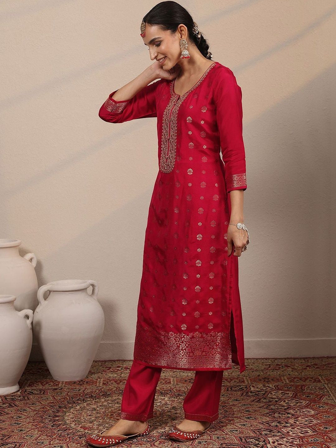 Women Regular Thread Work Kurta with Trousers & With Dupatta