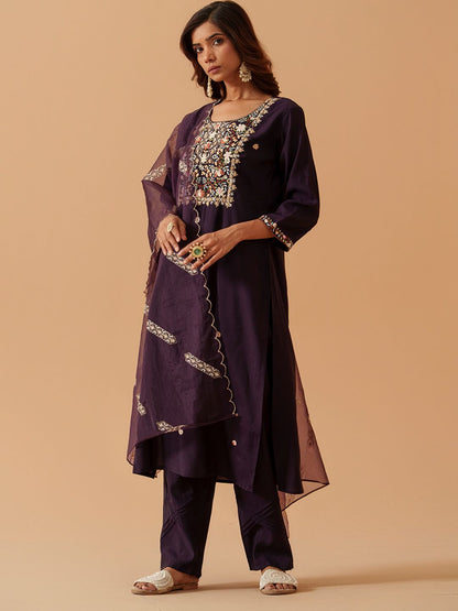 Dhiyona PD Women Round Neck Embroidered Kurta With Trousers & Dupatta