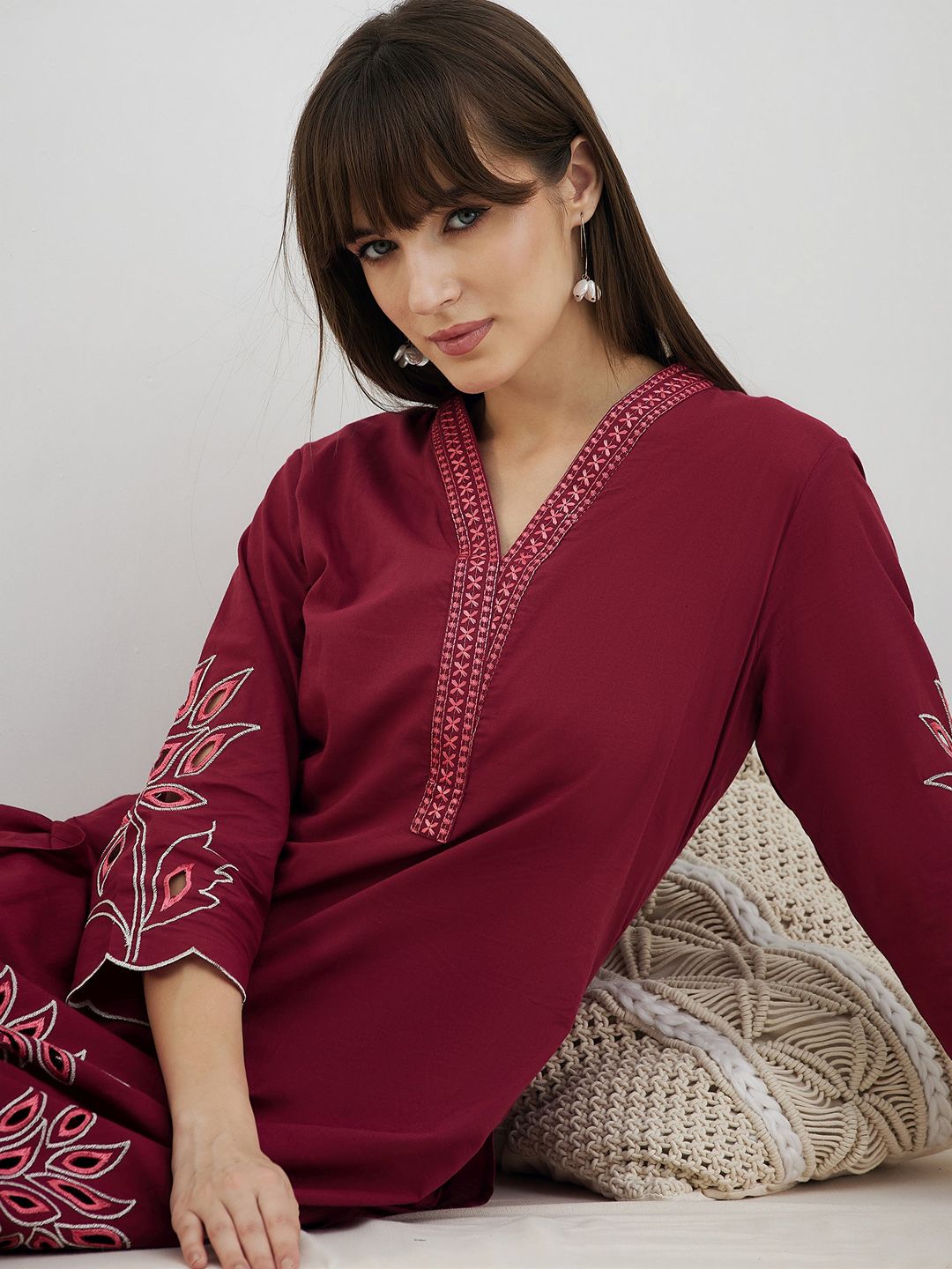 Dhiyona IE Embroidered Pure Cotton V-Neck Tunic With Trousers Co-Ords