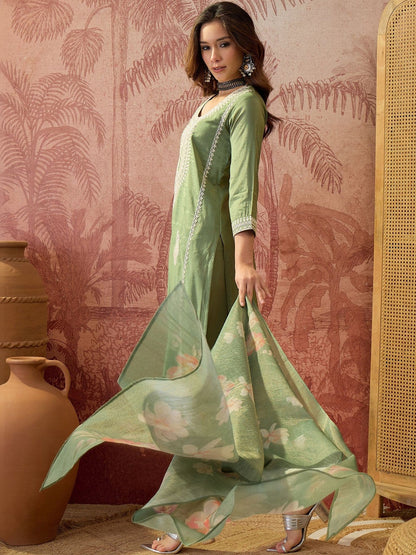 Embroidered Round Neck Kurta & Trousers Kurta Set