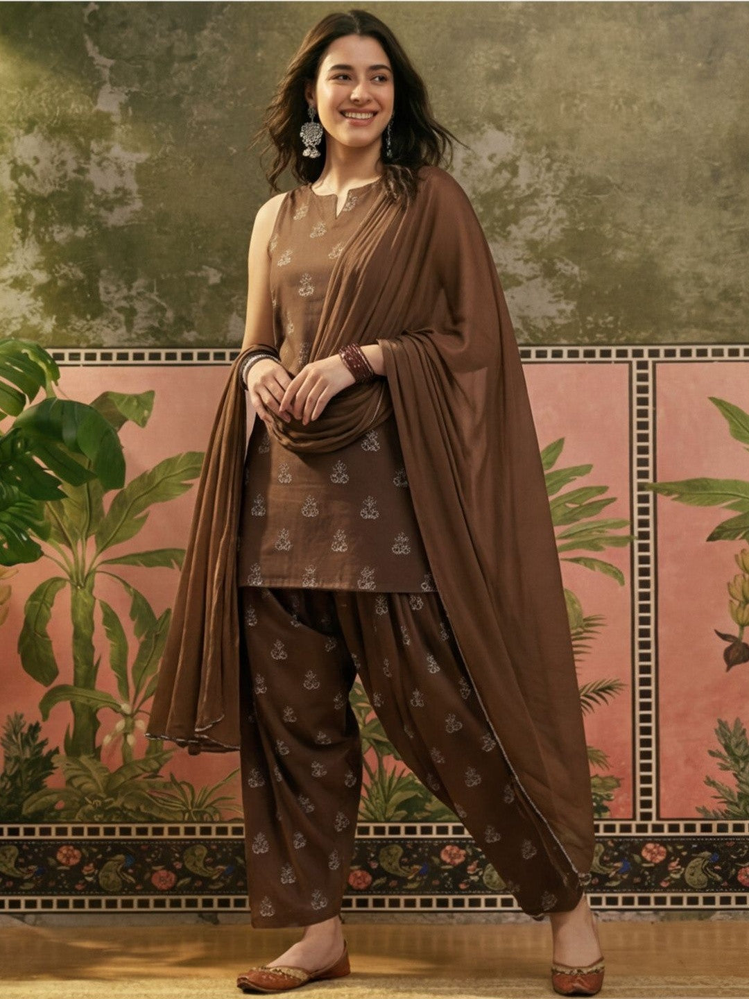 Dhiyona SN Women Cotton Printed Straight Farshi Salwar Suit Set