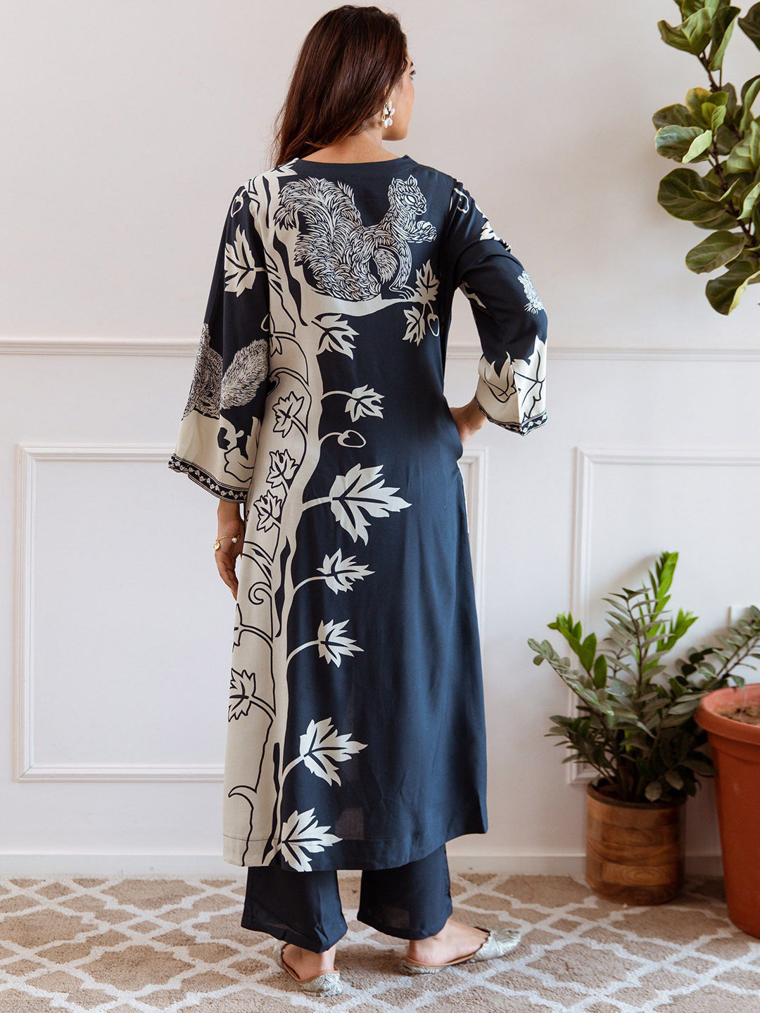 Women Printed Straight Kurta Set