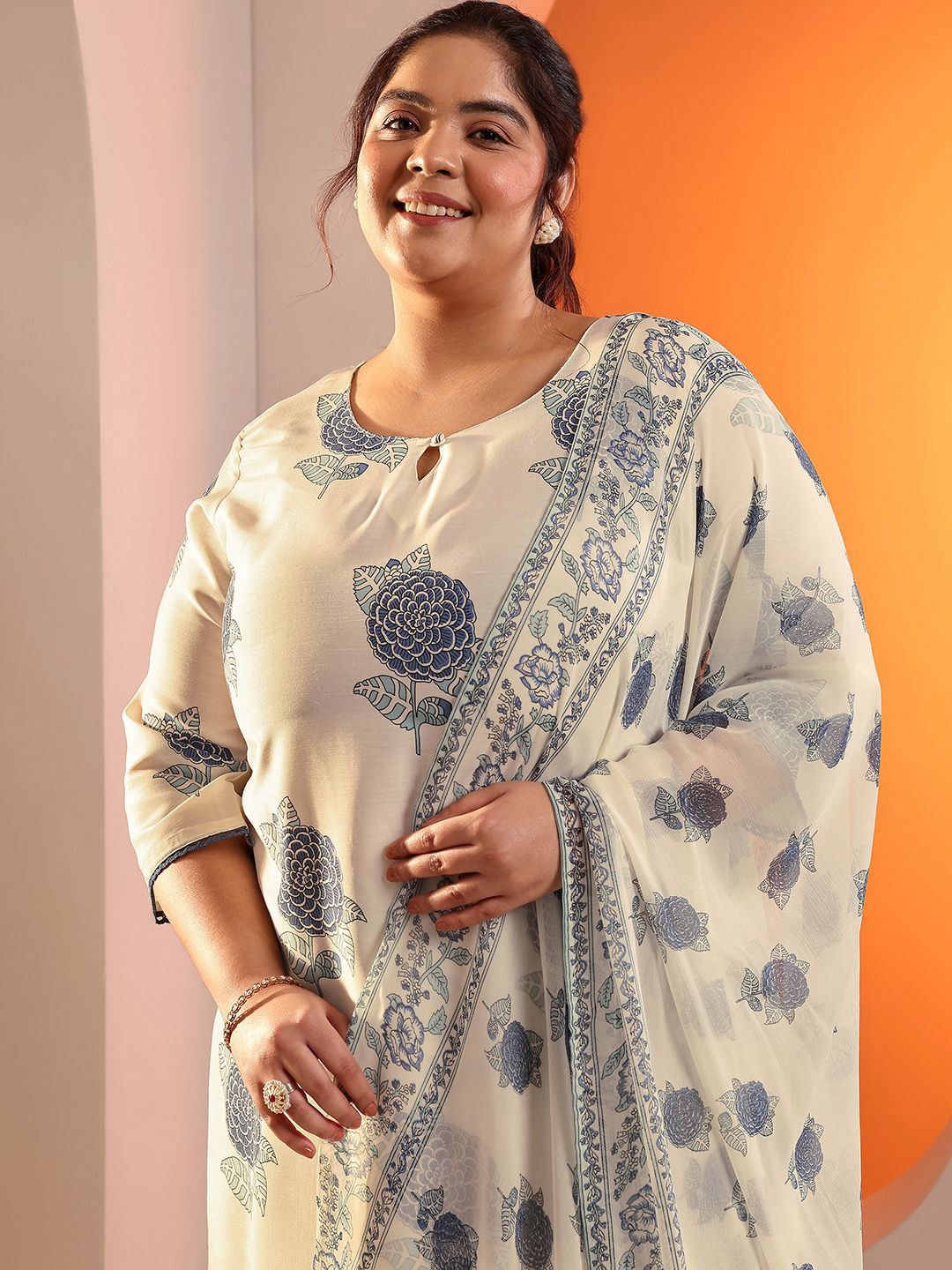 Dhiyona Women's Plus Size Floral Printed Kurta with Trousers & Dupatta