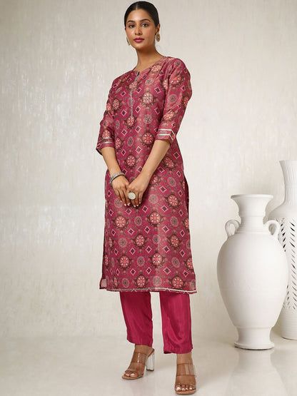 Dhiyona SO Women's Women Floral Printed Regular Gotta Patti Kurta with Trousers & With Dupatta