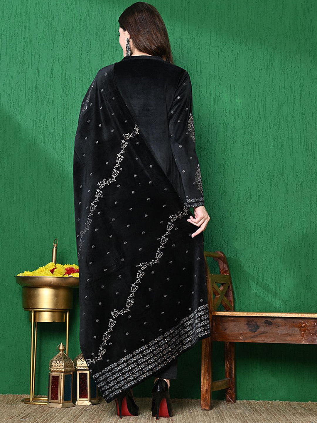 Ethnic Motifs Winter Velvet Kurta & Trouser With Dupatta