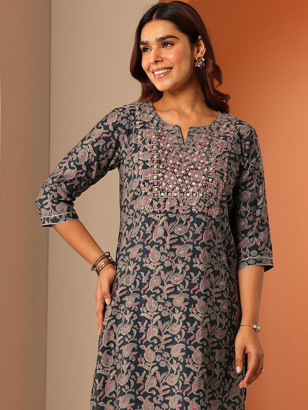 Women Ethnic Motifs Printed Regular Thread Work Kurta with Trousers