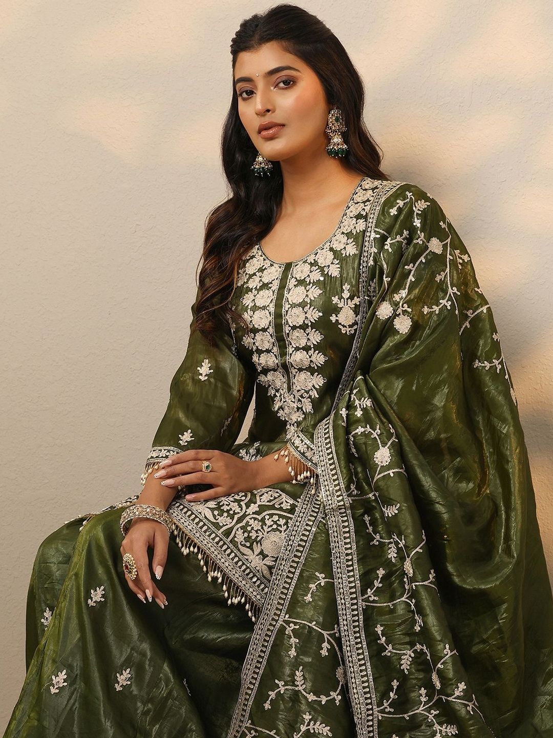 Dhiyona LL Women Ethnic Motifs Embroidered Regular Thread Work Kurta with Sharara & Dupatta