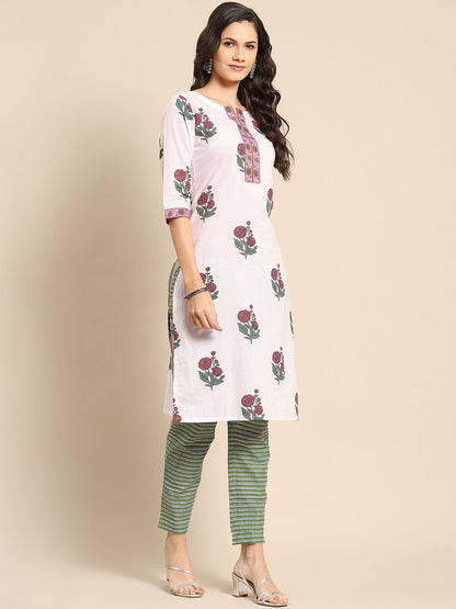 Women Floral Printed Regular Kurta with Trousers & With Dupatta