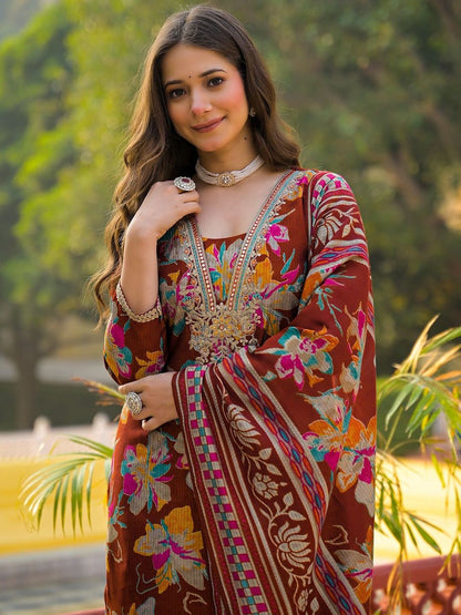 Dhiyona KL Women Floral Printed Regular Thread Work Kurta with Trousers & With Dupatta