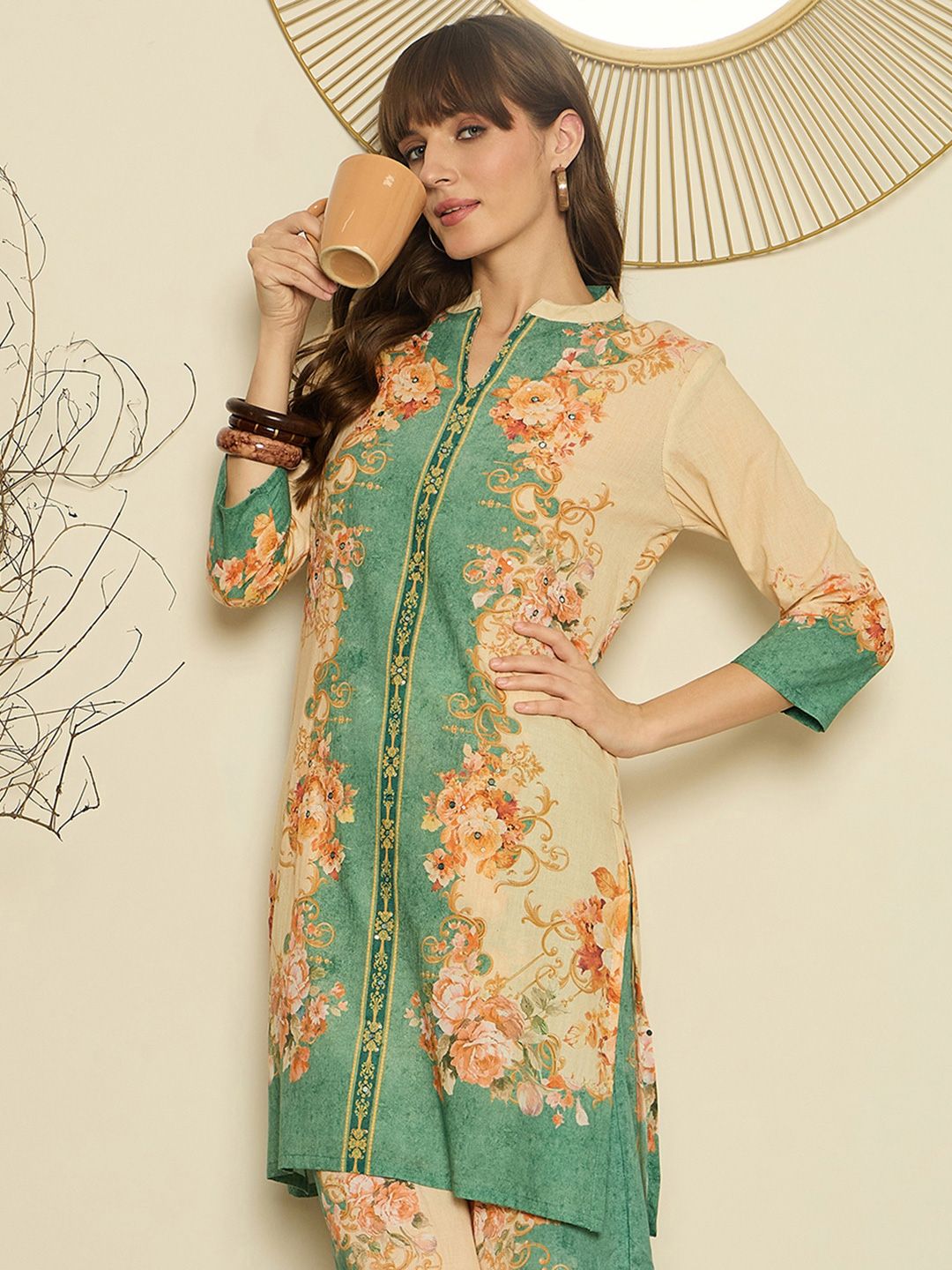 Dhiyona IE Women Floral Printed Regular Sequinned Kurta with Palazzos