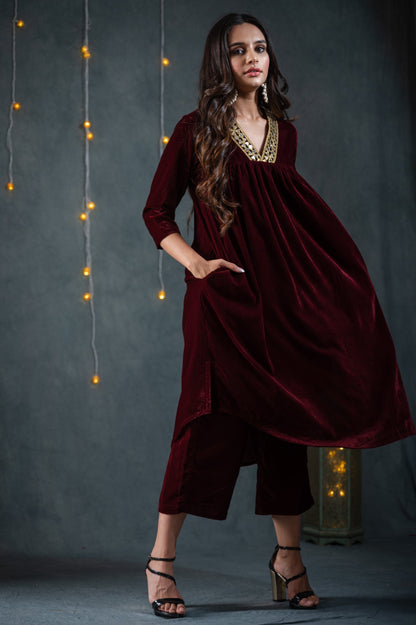 Dhiyona ST Women's Burgundy Velvet Kurta with Mirror Lace and Pants 2 Piece Set | Straight Fit, V Neck, 3/4 Sleeves, Pants, Festive Wear, (Velvet)
