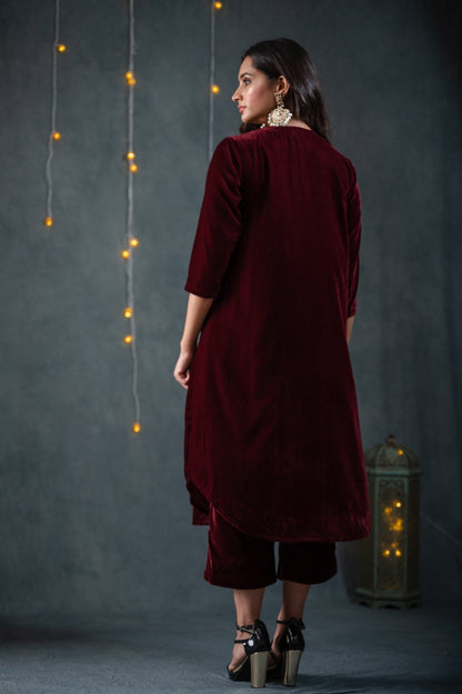 Dhiyona ST Women's Burgundy Velvet Kurta with Mirror Lace and Pants 2 Piece Set | Straight Fit, V Neck, 3/4 Sleeves, Pants, Festive Wear, (Velvet)
