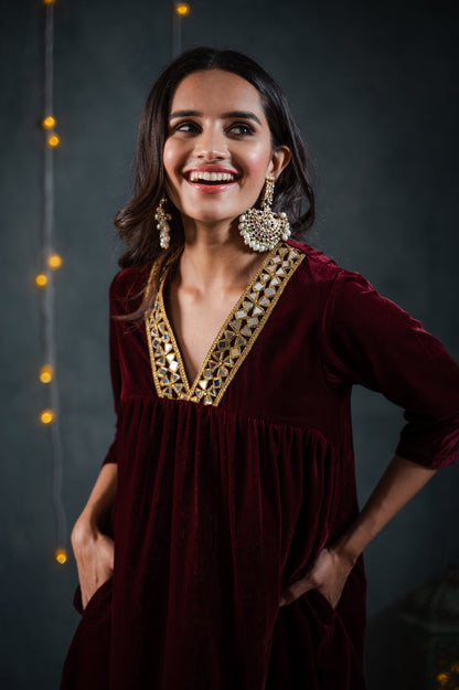 Dhiyona ST Women's Burgundy Velvet Kurta with Mirror Lace and Pants 2 Piece Set | Straight Fit, V Neck, 3/4 Sleeves, Pants, Festive Wear, (Velvet)
