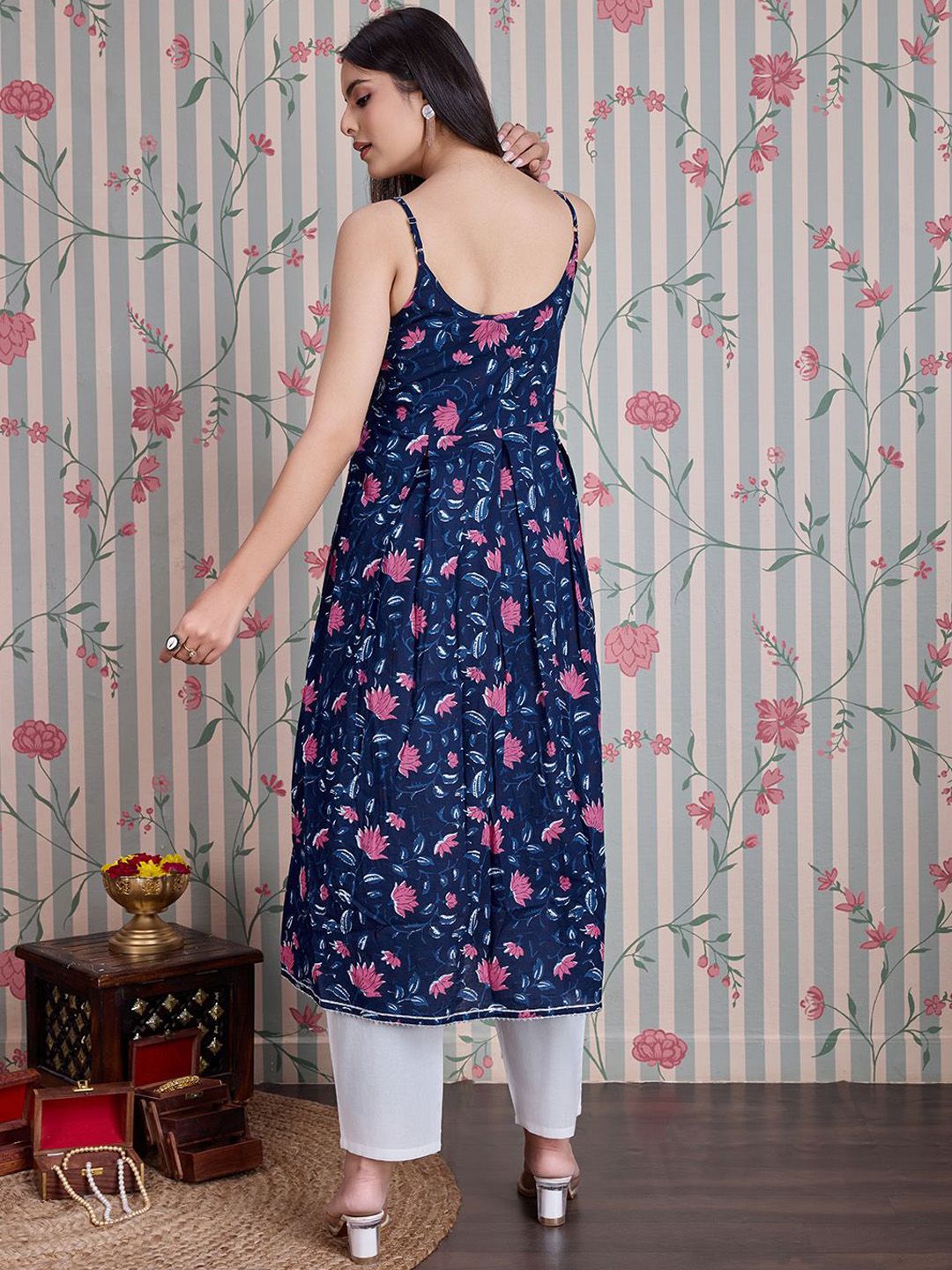 Dhiyona OD  Floral Printed Shoulder Straps Anarkali Pure Cotton Kurta