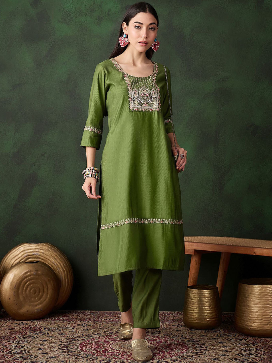 Ethnic Motifs Yoke Design Sequinned Straight Kurta With Trouser