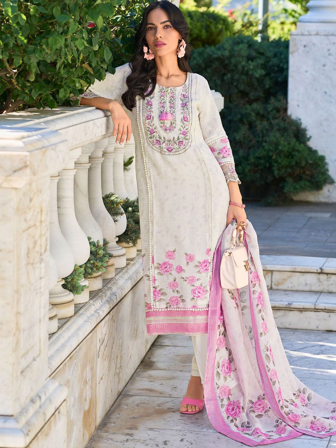 Dhiyona IE Women Floral Embroidered Regular Thread Work Linen Kurta with Trousers & With Dupatta