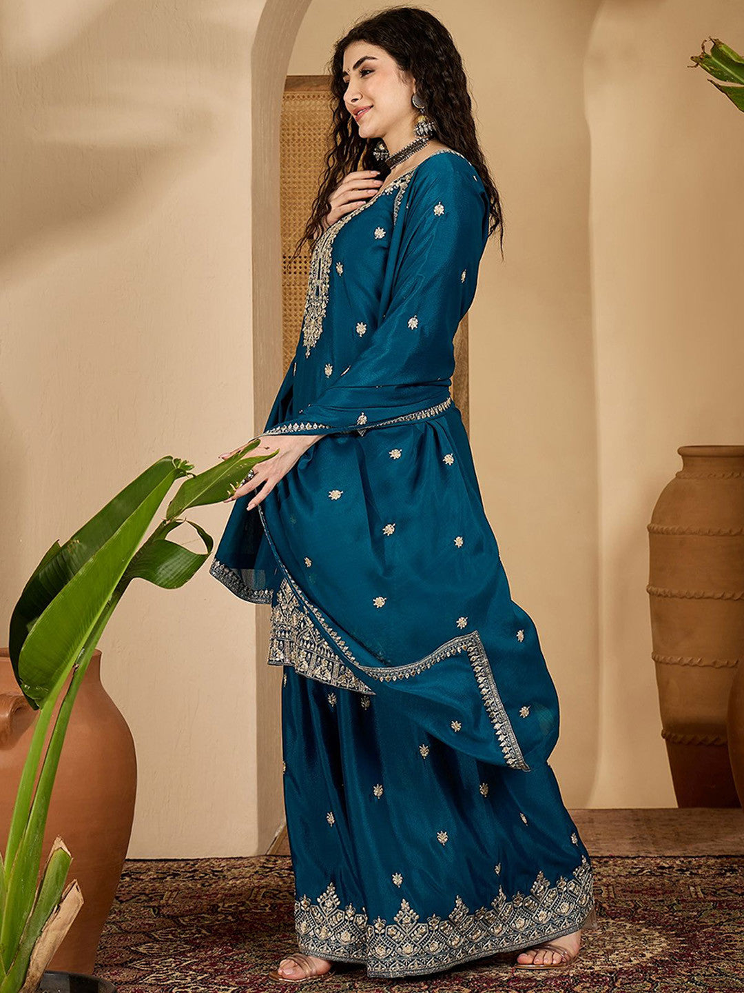 Women Floral Embroidered Kurta With Trousers & Dupatta