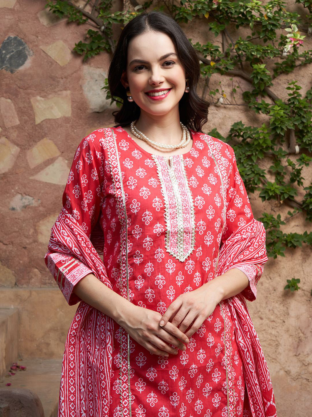 Floral Printed Gotta Patti Pure Cotton Kurta with Trousers & Dupatta