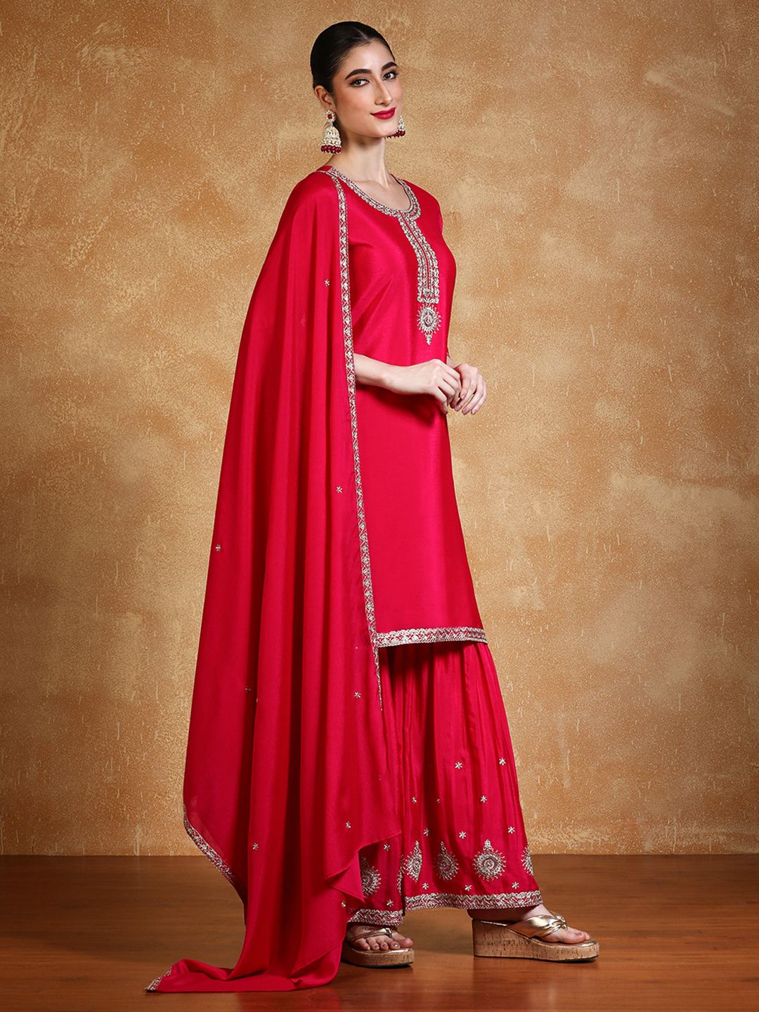 Dhiyona VA Women Floral Embroidered Kurta with Sharara & Dupatta