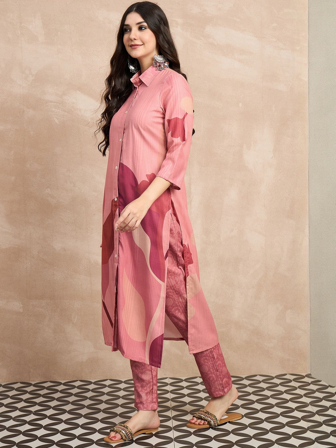 Floral Printed Straight Kurta with Trousers