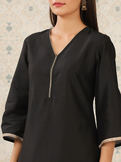 Dhiyona OD  V-Neck Flared Sleeves Straight Kurta