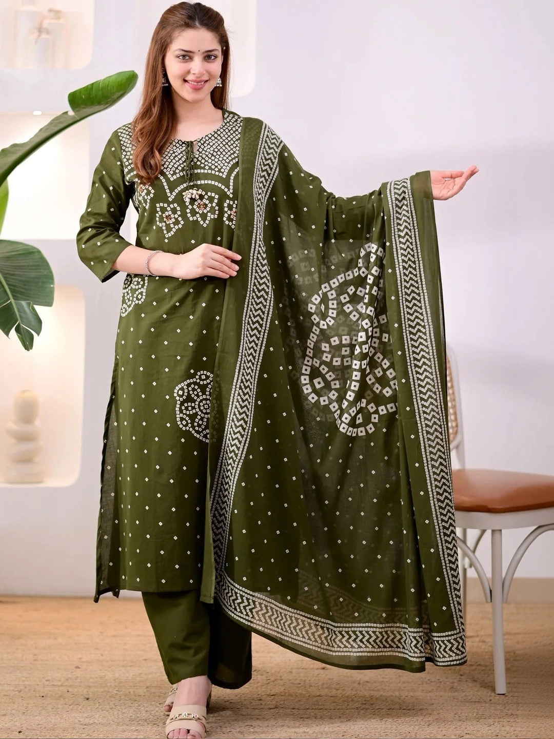 Women Ethnic Motifs Printed Regular Pure Cotton Kurta with Trousers & With Dupatta